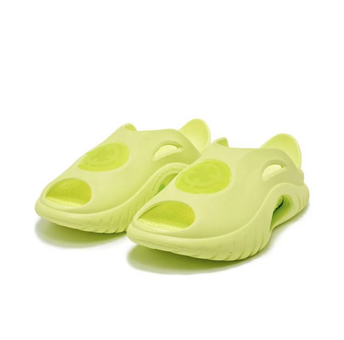 Austin Reaves x RIGORER Waterproof Soft Elastic Shark Slippers - Green Tongue - Image 2