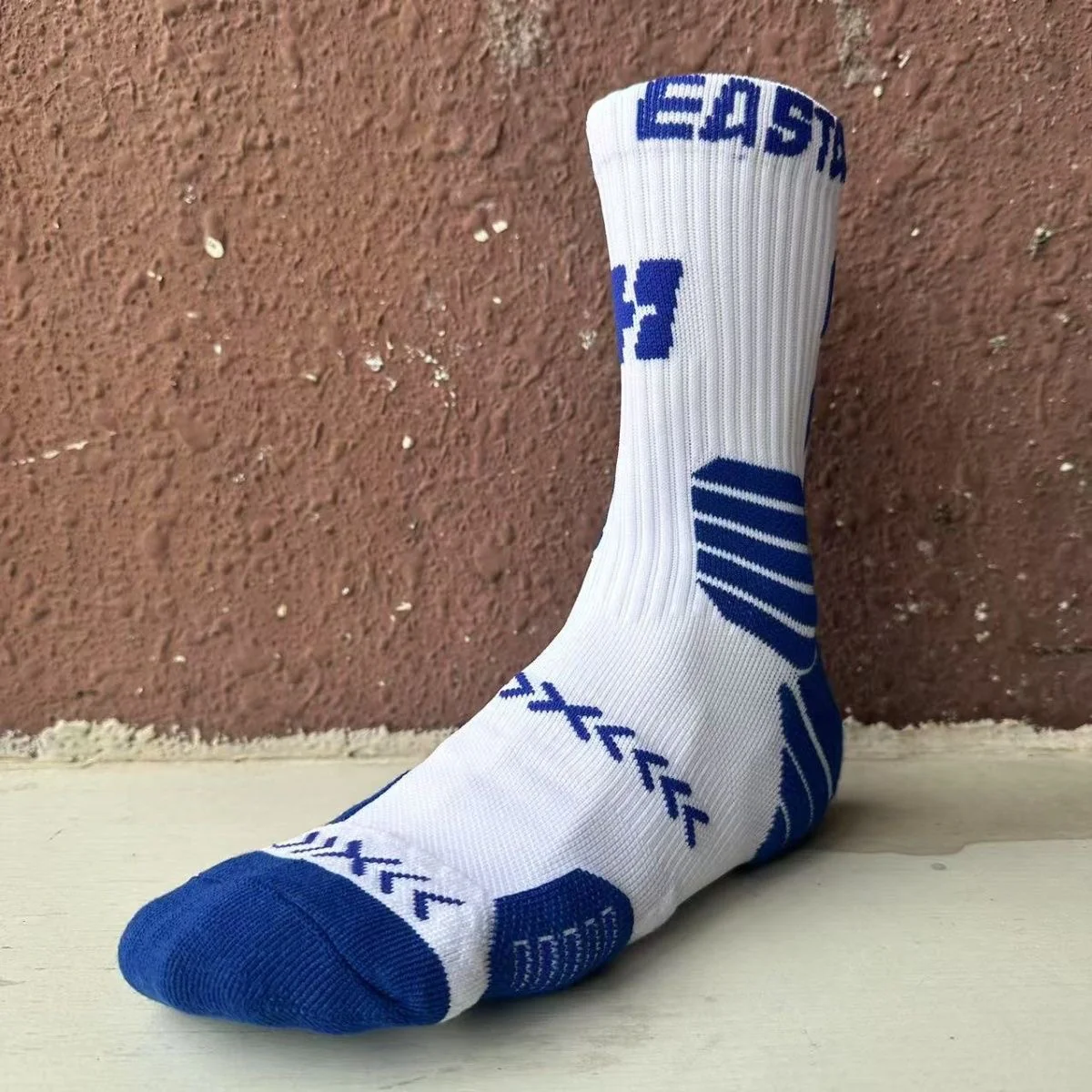UZPO Towel Bottom High-Top Sports Basketball Socks - Image 2